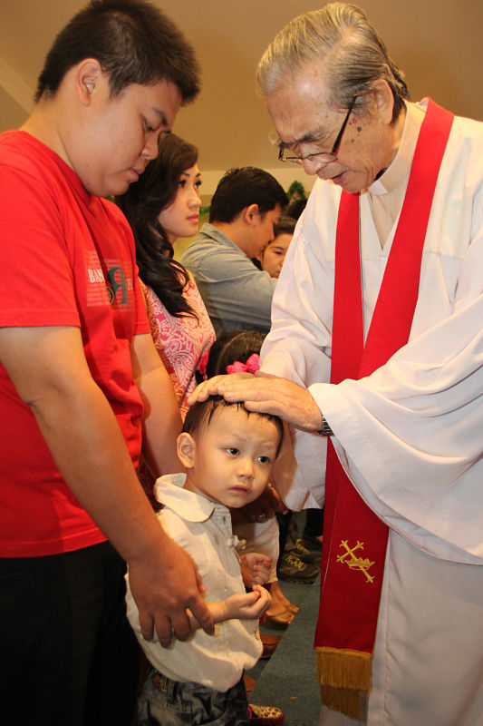 Kebaktian Baptisan Suci 2014